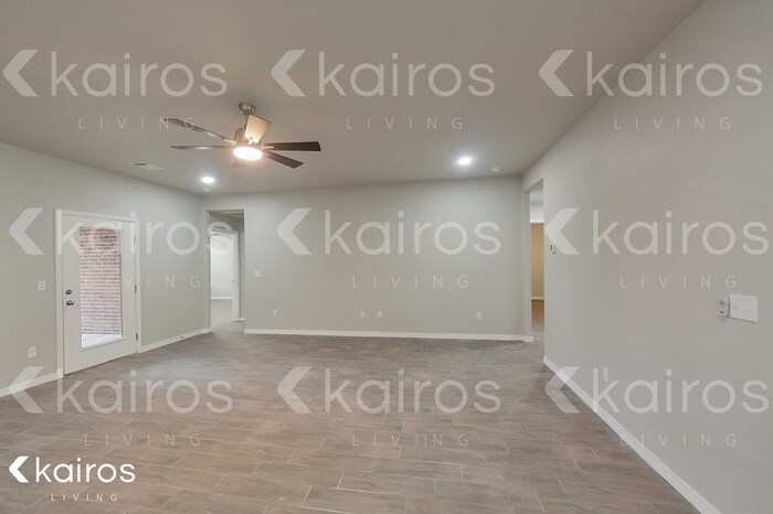 Building Photo - 2807 Destin Ave