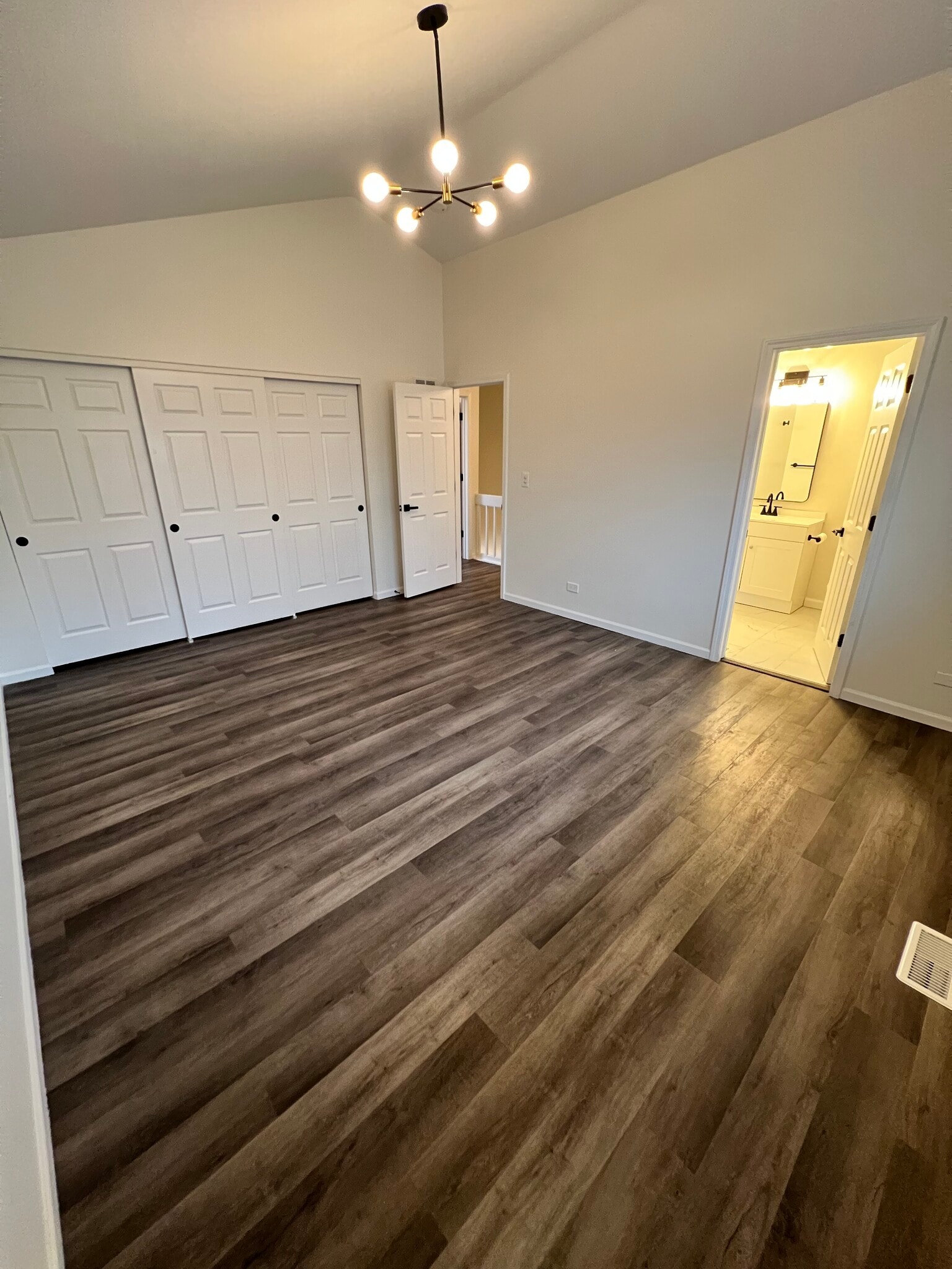 Building Photo - 666 Mariner Dr