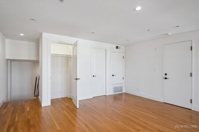 Building Photo - 641 Natoma St