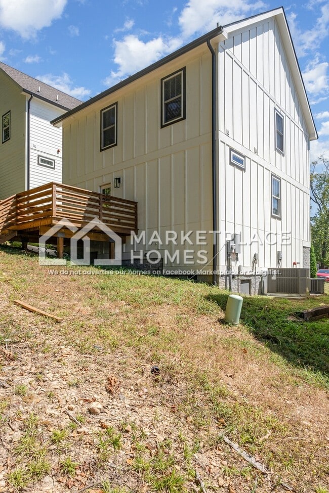 Building Photo - 173 Peach St