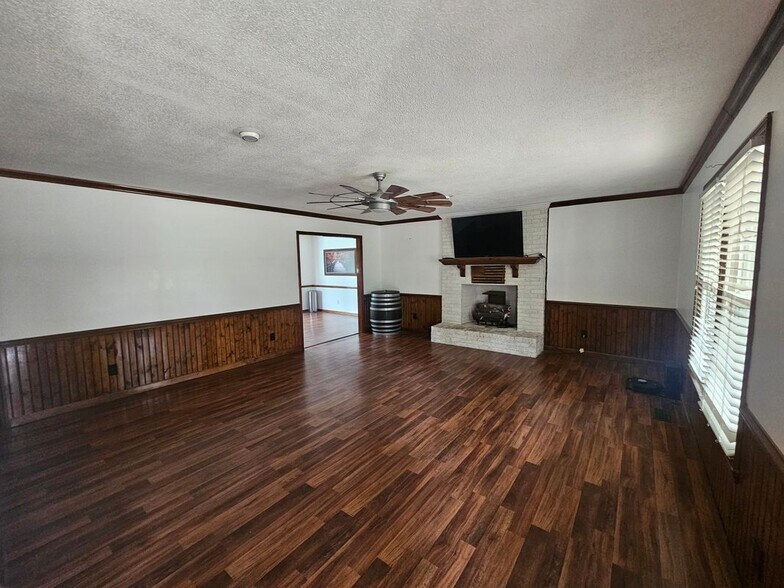 Building Photo - 7522 Marie Dr