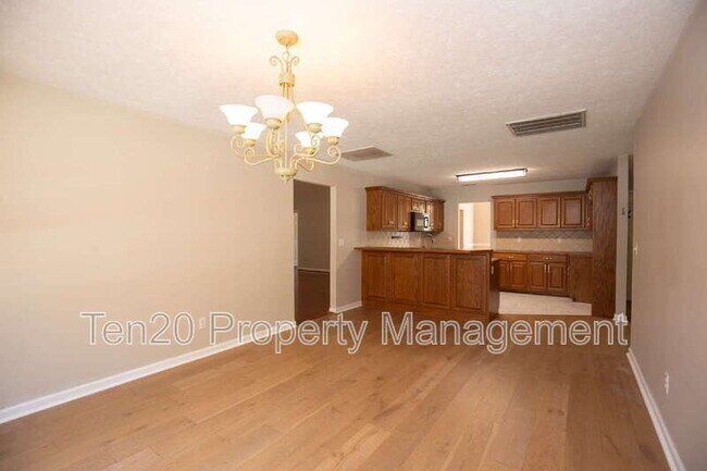 Building Photo - 177 Richardson Rd