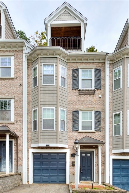 Building Photo - 38 Johnson St