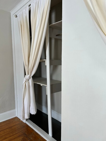 Building Photo - 7 S 4th St