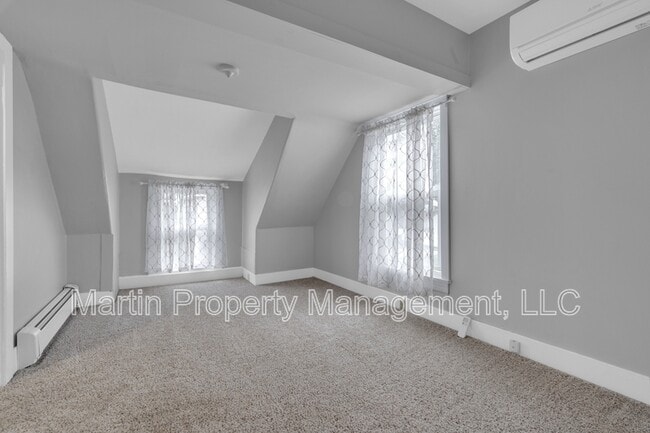 Building Photo - 102 Orange St