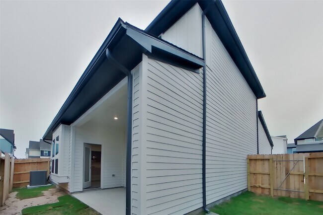 Building Photo - 22628 Terrazzo Dr
