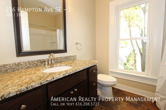 Building Photo - 236 Hampton Ave SE