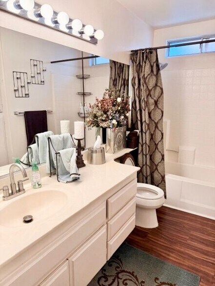 Building Photo - 6736 Foxhall Ct