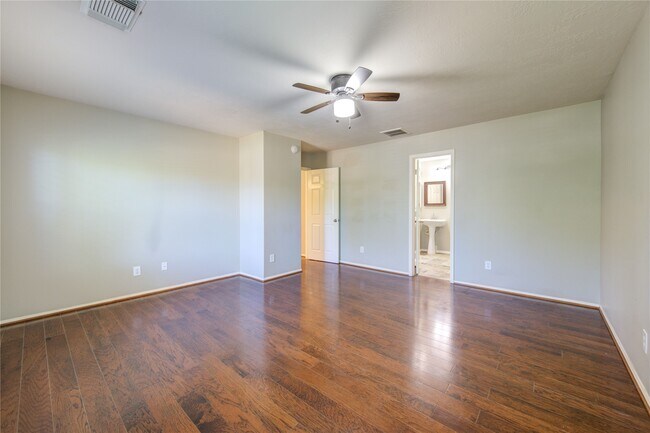 Building Photo - 14559 Gleaming Rose Dr