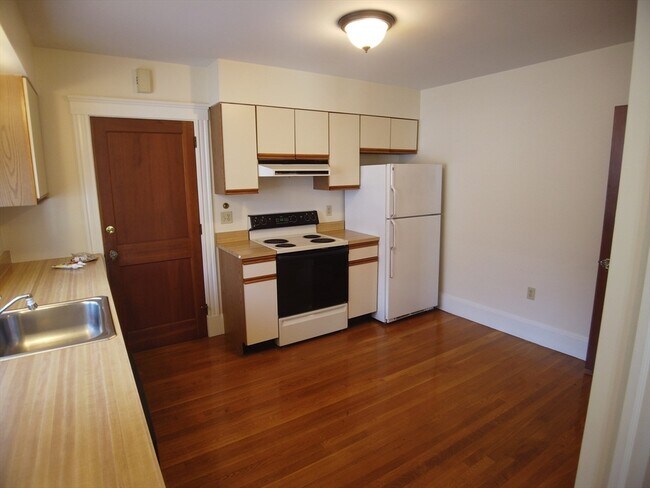 Building Photo - 64 Palfrey Rd