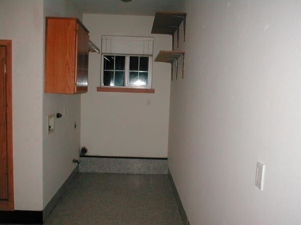 Building Photo - 1668 SW Fellows St