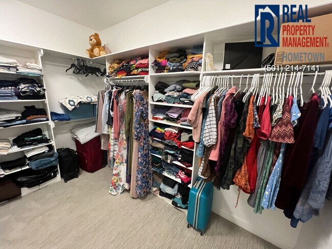 Building Photo - 25 Emma Dr