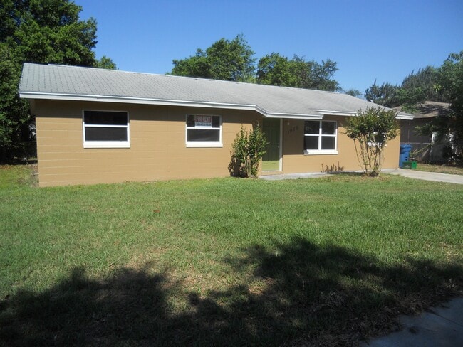 Building Photo - 1953 Nelson Ave