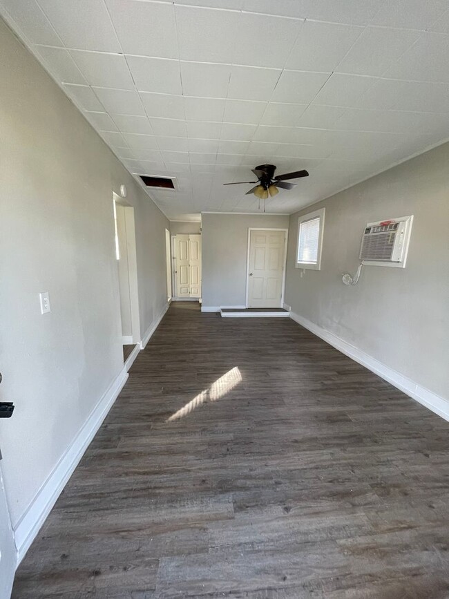 Building Photo - Home for rent!