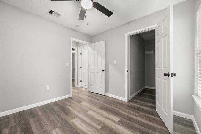 Building Photo - 6327 Mardale Dr