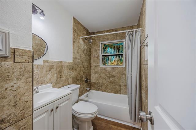 Building Photo - 4712 Laverda Dr