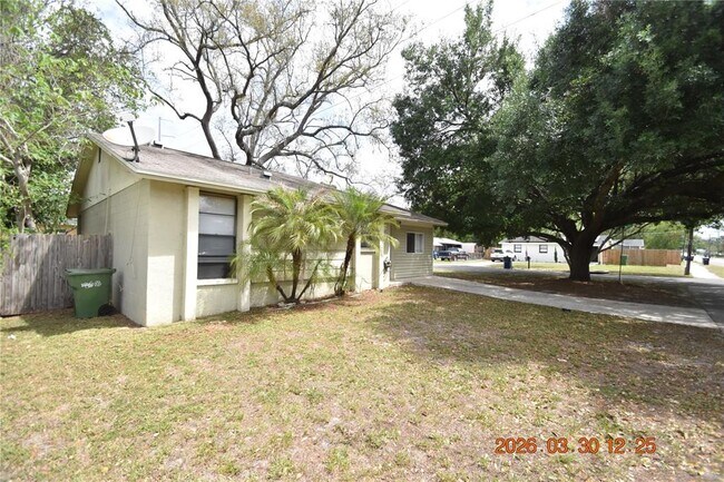 Building Photo - 2014 E Linebaugh Ave.