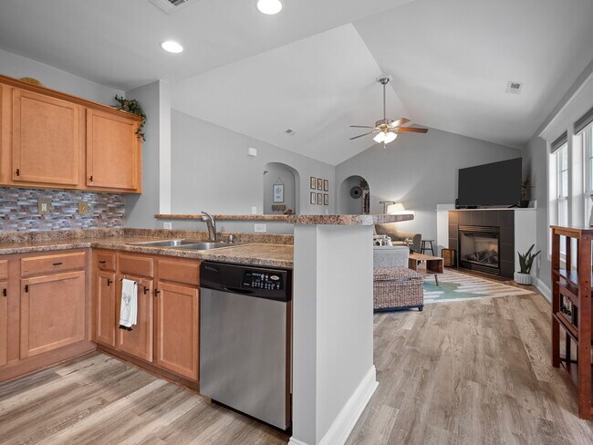 Building Photo - 309 Forbes Ln
