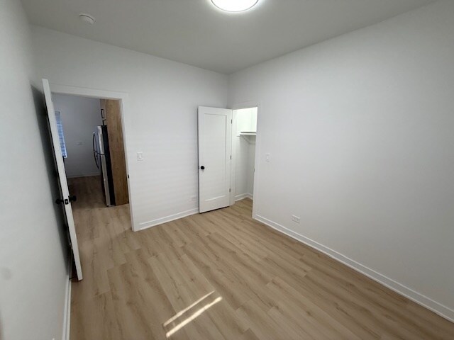 Building Photo - 7717 N Sheridan Rd