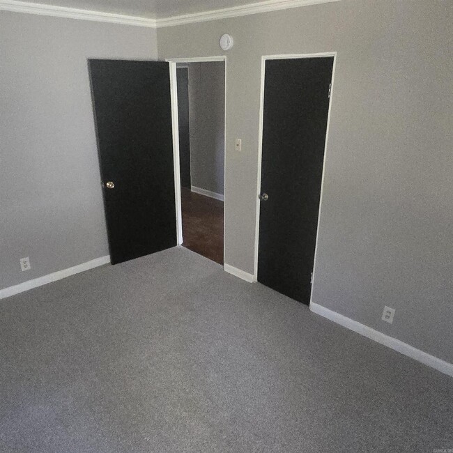 Building Photo - 32 Belmont Dr