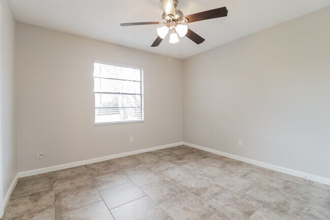 Building Photo - 4717 Seattle St