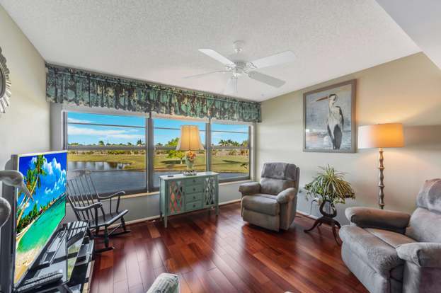 Building Photo - 33 Plantation Dr