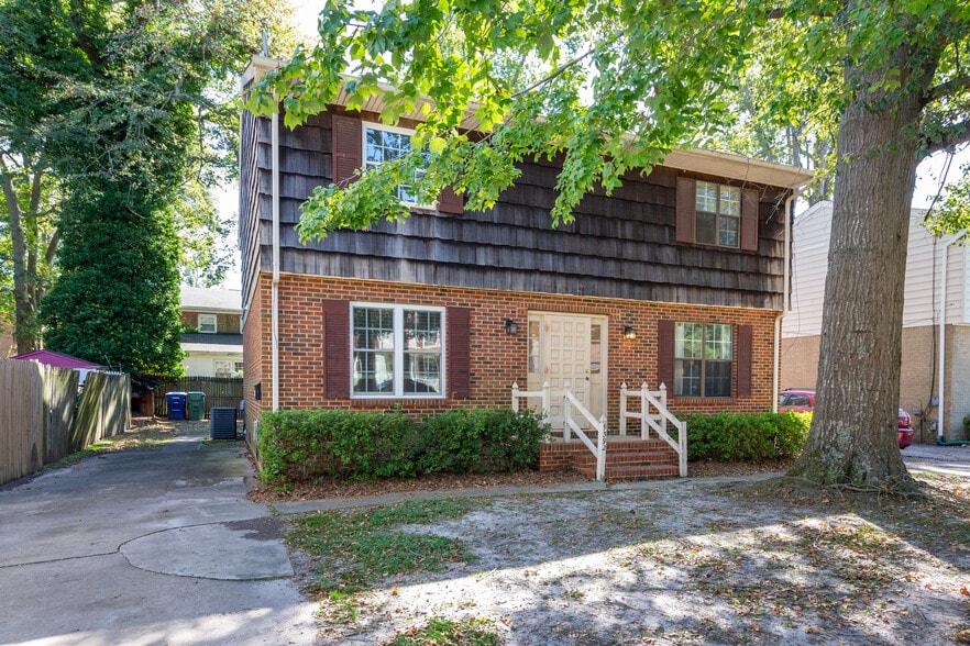 Building Photo - 9392 Pine Tree Rd