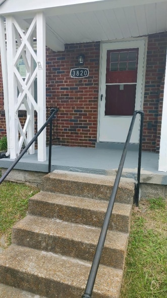 Primary Photo - 3820 Lawler Dr