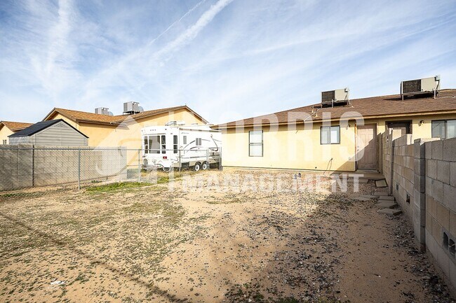 Building Photo - 10179 W Durango Cir