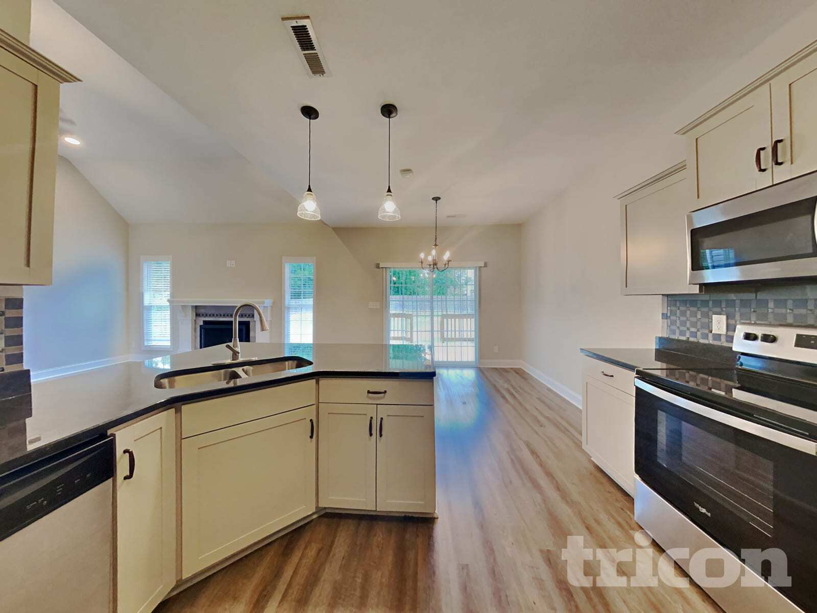 Building Photo - 120 Sumter Ln