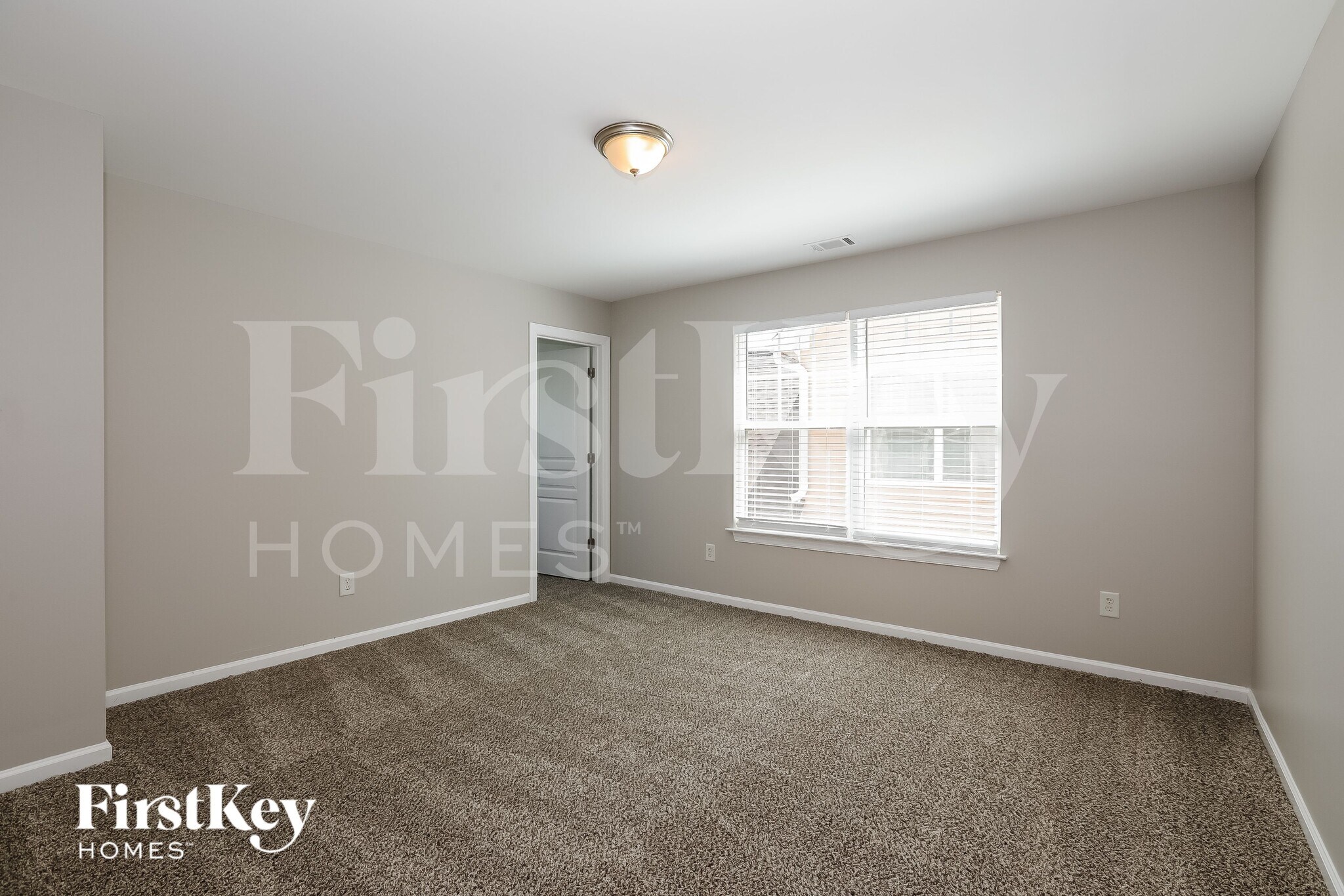 Building Photo - 1490 Scenic View Trace