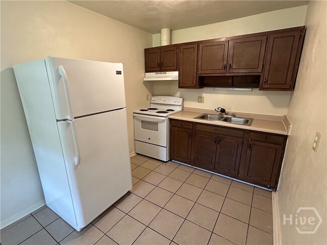 Building Photo - 130 Candler Ct