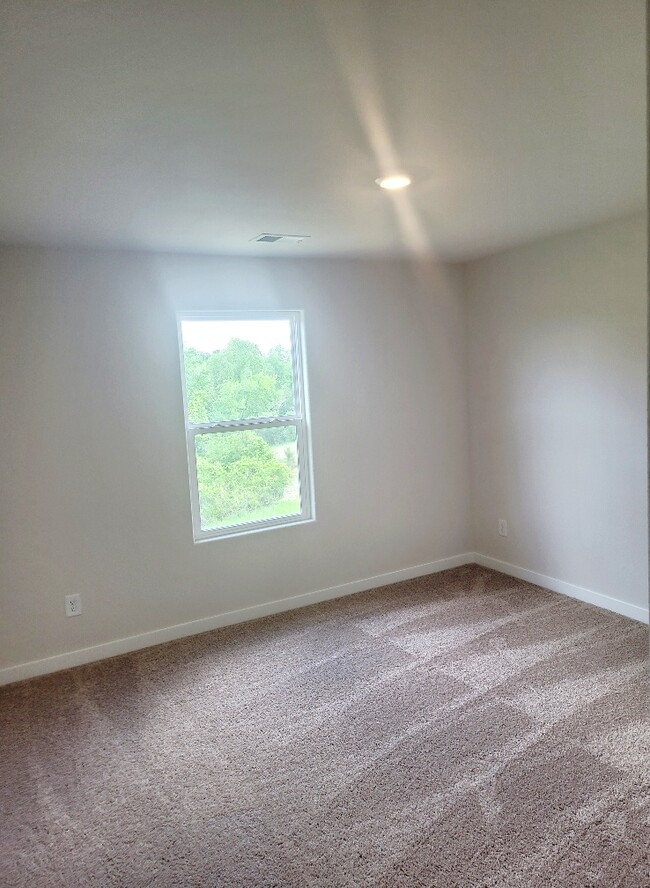 Building Photo - 1016 Peaceful Fawn Dr