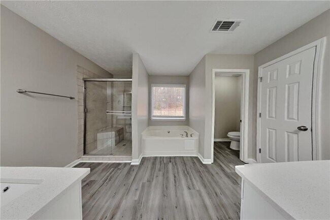 Building Photo - 5415 Windcrest Ln