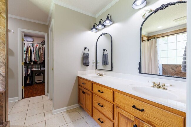 Building Photo - 4614 Briarberry Dr