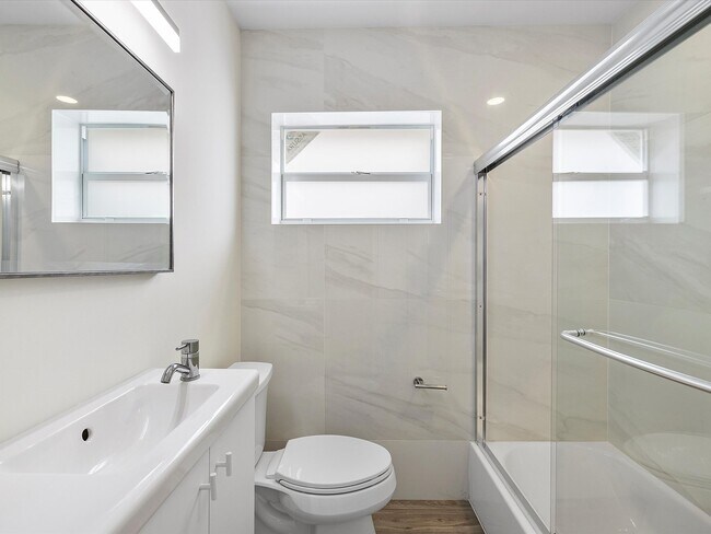 Building Photo - 203 NE 107th St