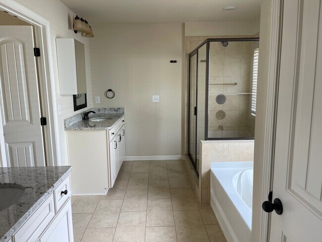 Building Photo - 5320 Austrian Pine Ct