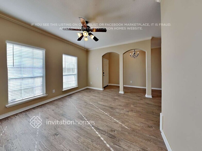 Building Photo - 830 Randall Rd