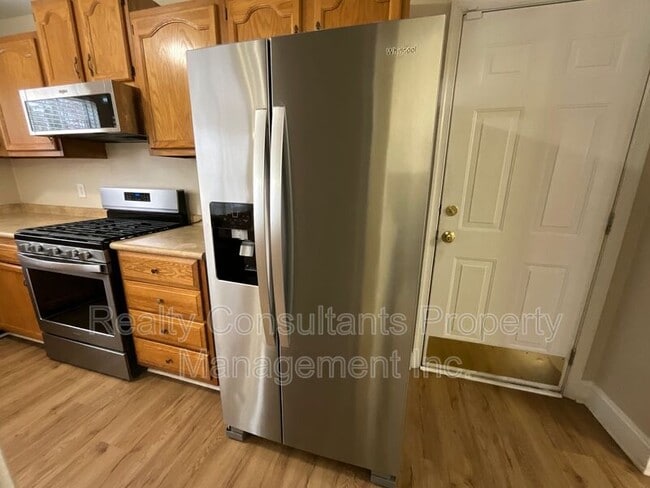 Building Photo - 600 Summerwalk Rd