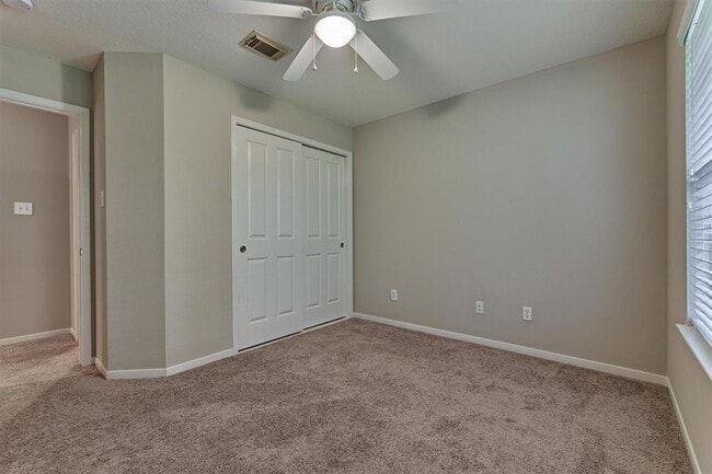 Building Photo - 83 Woodlily Pl