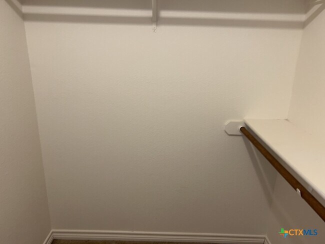 Building Photo - 301 Vega Ln
