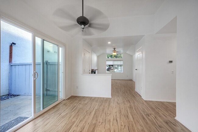 Building Photo - 806 Windward Ln