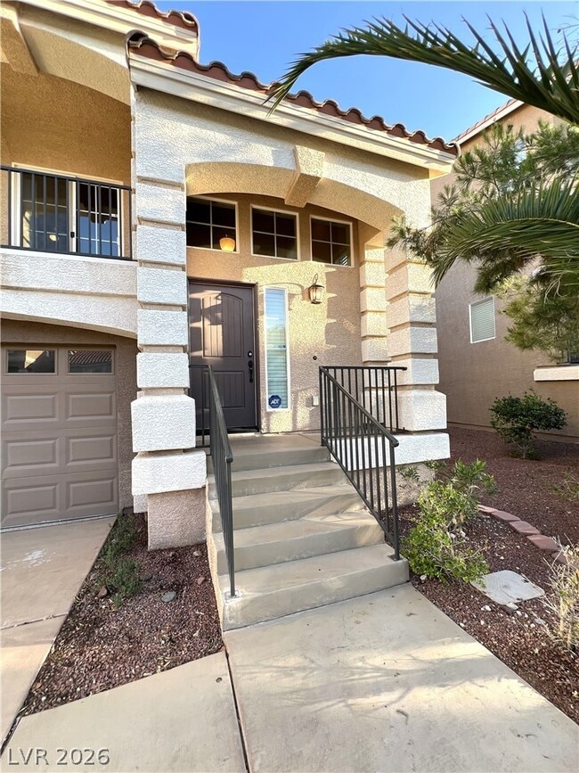 Building Photo - 6789 Flamenco Ct