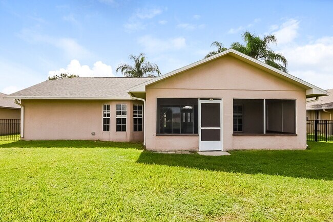 Building Photo - 2391 Sweetwater Blvd