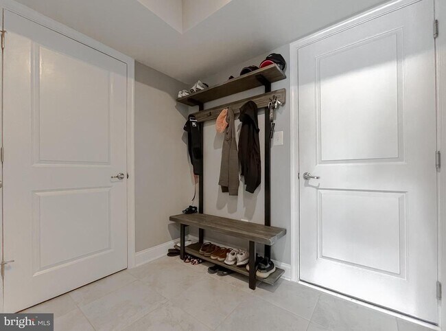 Building Photo - 23810 Myrtle Glen Way