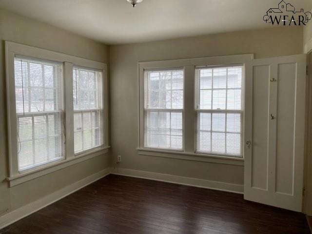 Building Photo - 2001 1/2 Arthur St