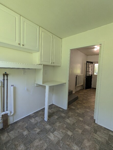 Building Photo - 1310 Whaland Rd