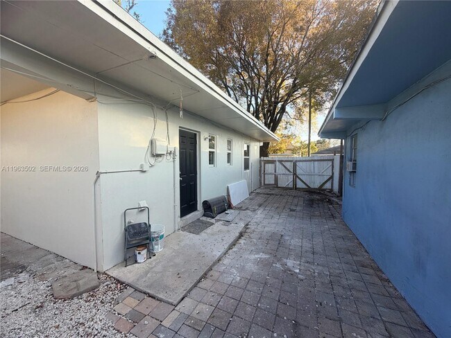 Building Photo - 301 NW 12th Ave