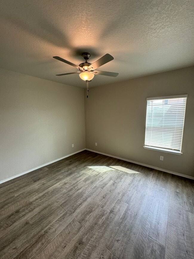 Building Photo - NOW PRELEASING!  Four Bedroom | Two Bathroom Home in Scott Hollow