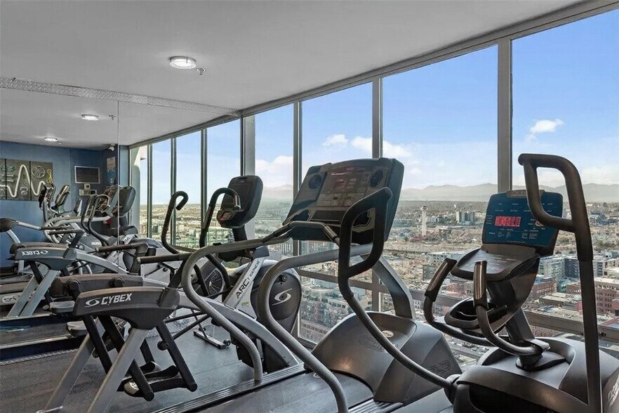 Building Photo - 1675 Larimer St